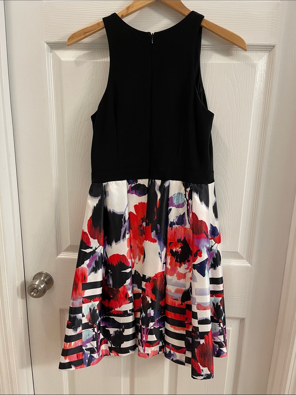 Betsy & Adam Black Bodice Floral Print Party Dress - Picture 3 of 5